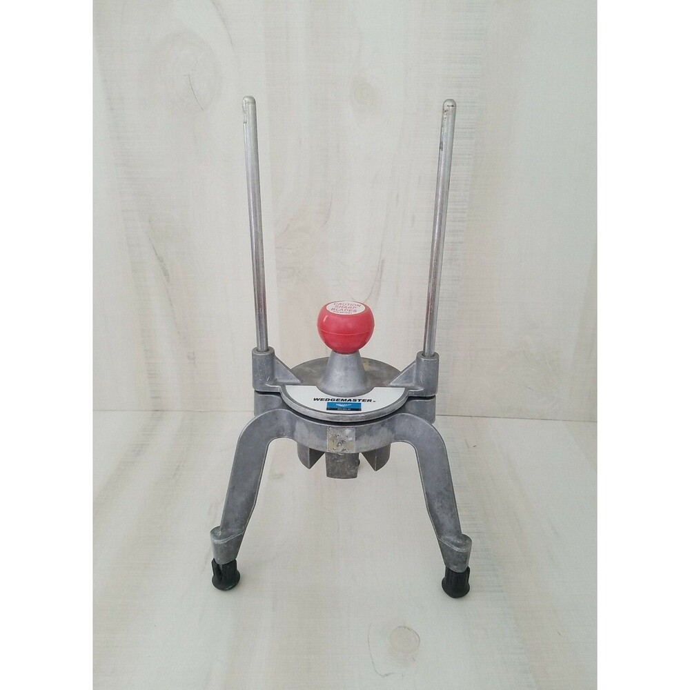 Wedgemaster 6 Section Slicer Redco Vollrath P/N 85-5001 rubber on the feet crack
